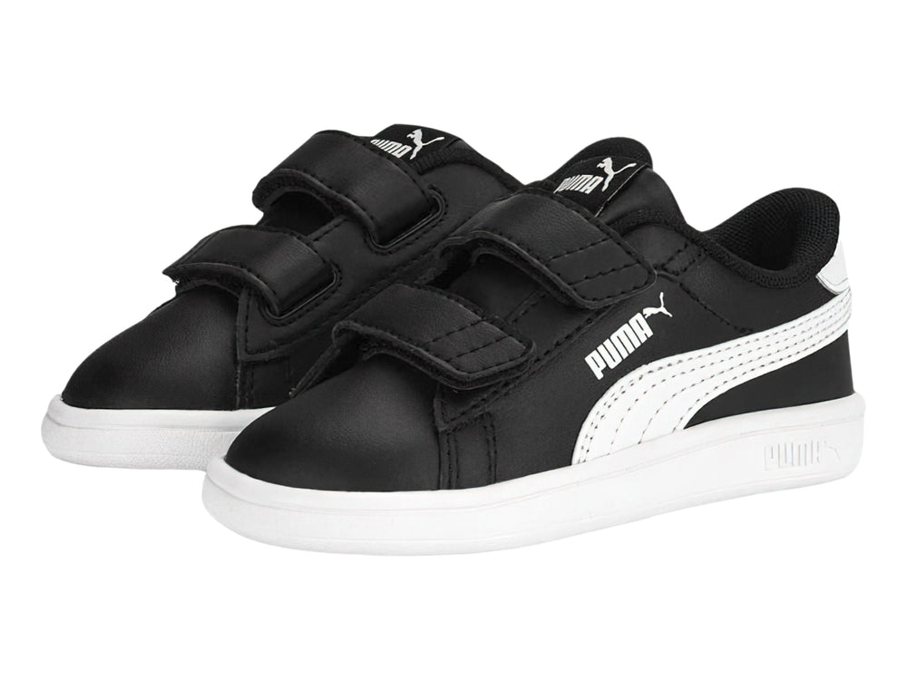 Tenis PUMA Smash 3.0 L V infantiles color negro con suela blanca y cierres de velcro.