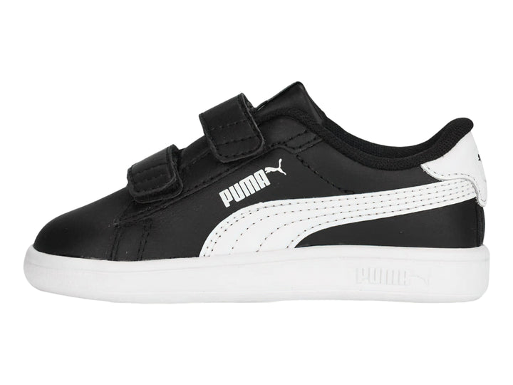 Tenis PUMA Smash 3.0 L V infantiles color negro con suela blanca y cierres de velcro.