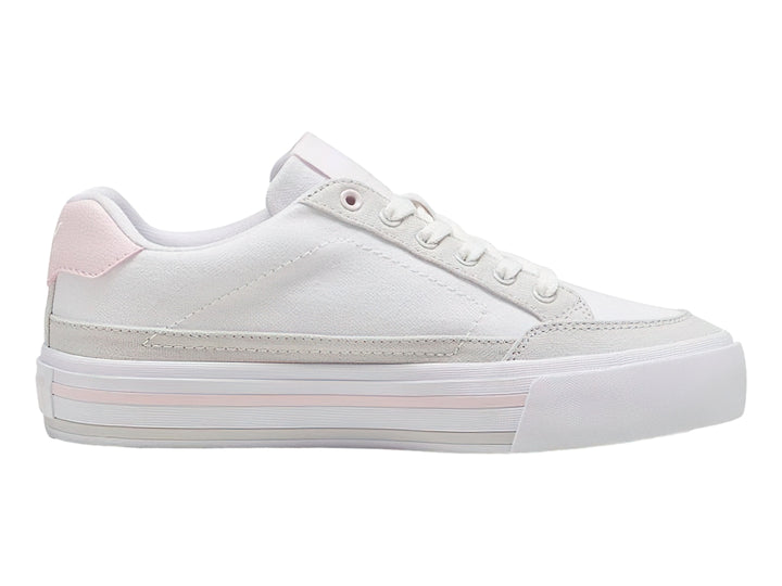 Tenis PUMA blancos con detalles en rosa y gris, diseño casual de corte bajo.