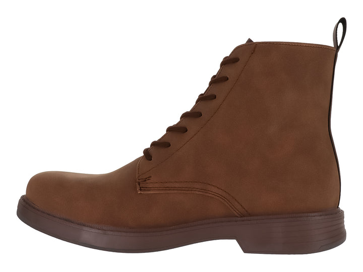 Bota casual color camel con cordones y cierre lateral en material sintético.