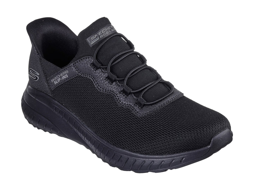 Tenis deportivos Skechers color negro total con tejido de malla y suela cómoda.