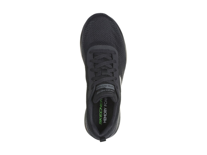 Tenis deportivos Skechers color negro con tejido de malla y suela gruesa.
