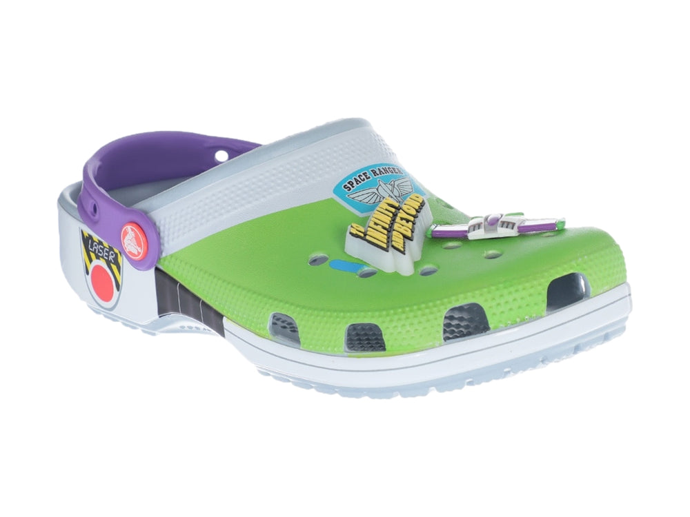 Zueco Crocs infantil inspirado en Buzz Lightyear de Toy Story con colores verde, gris y morado.