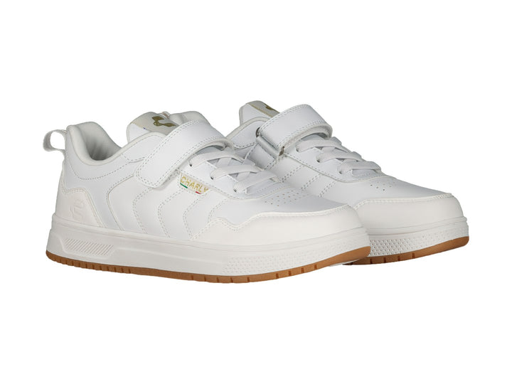 Tenis Charly color blanco con suela color café y cierre de velcro para niños.