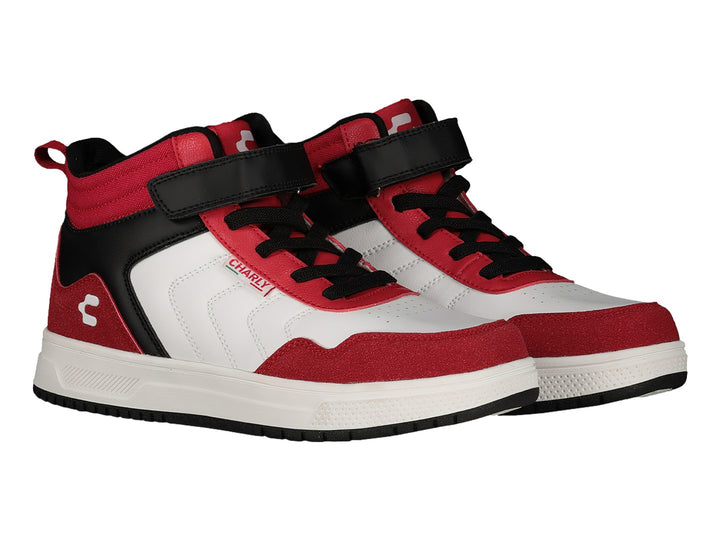 Tenis deportivos de bota marca Charly en colores blanco, rojo y negro con correa de ajuste en el tobillo.