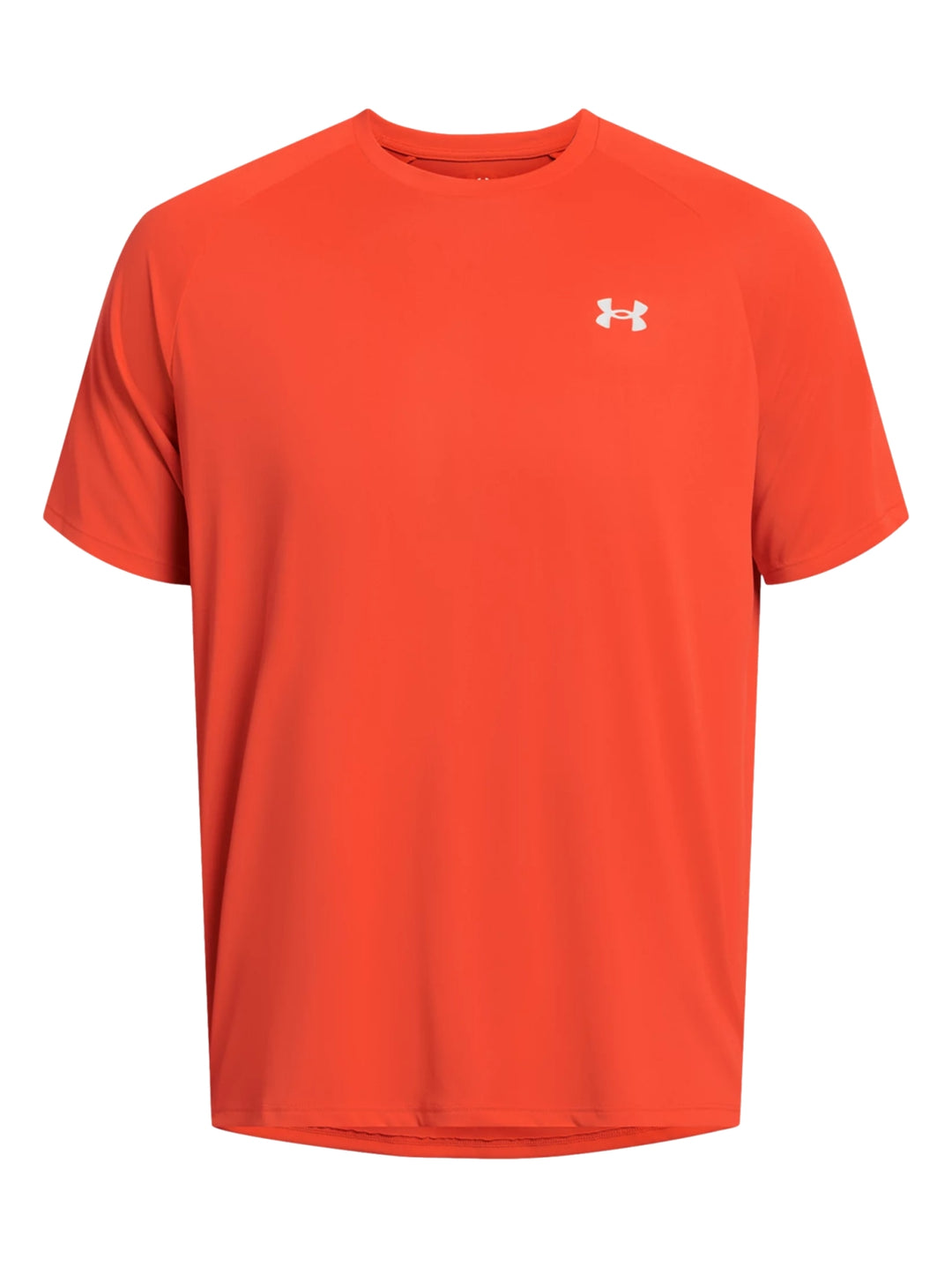 Hombre vistiendo una camiseta deportiva de manga corta color naranja con logotipo blanco en el pecho.