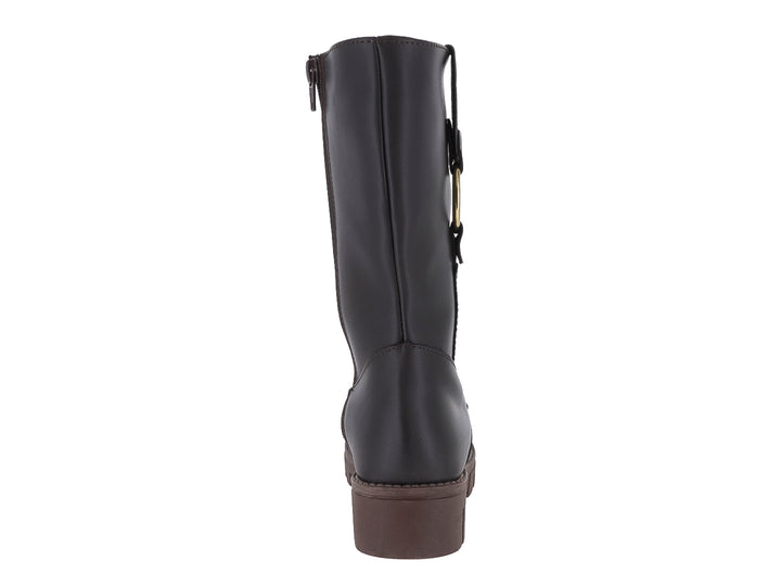 Bota color café oscuro para niño o niña con suela track y detalle de aro dorado lateral.
