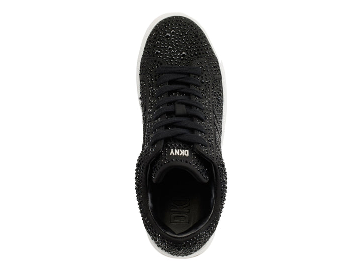 Tenis DKNY color negro con incrustaciones de cristales brillantes y suela blanca.