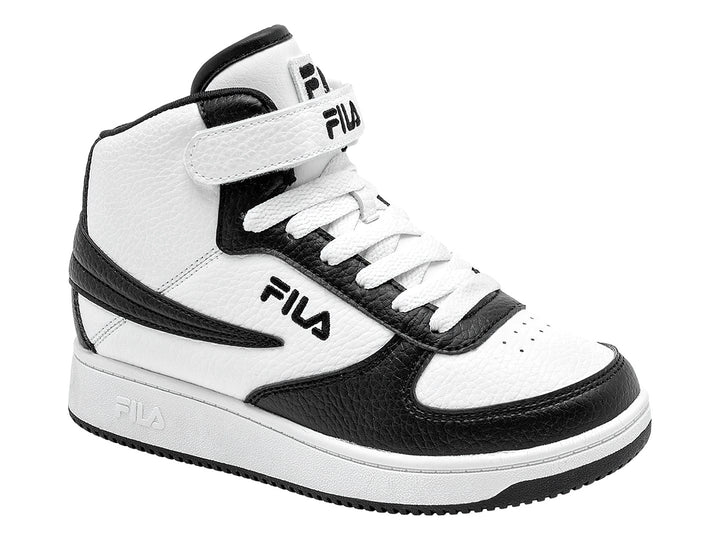 Tenis FILA de bota alta en colores blanco y negro con correa de velcro y suela blanca.