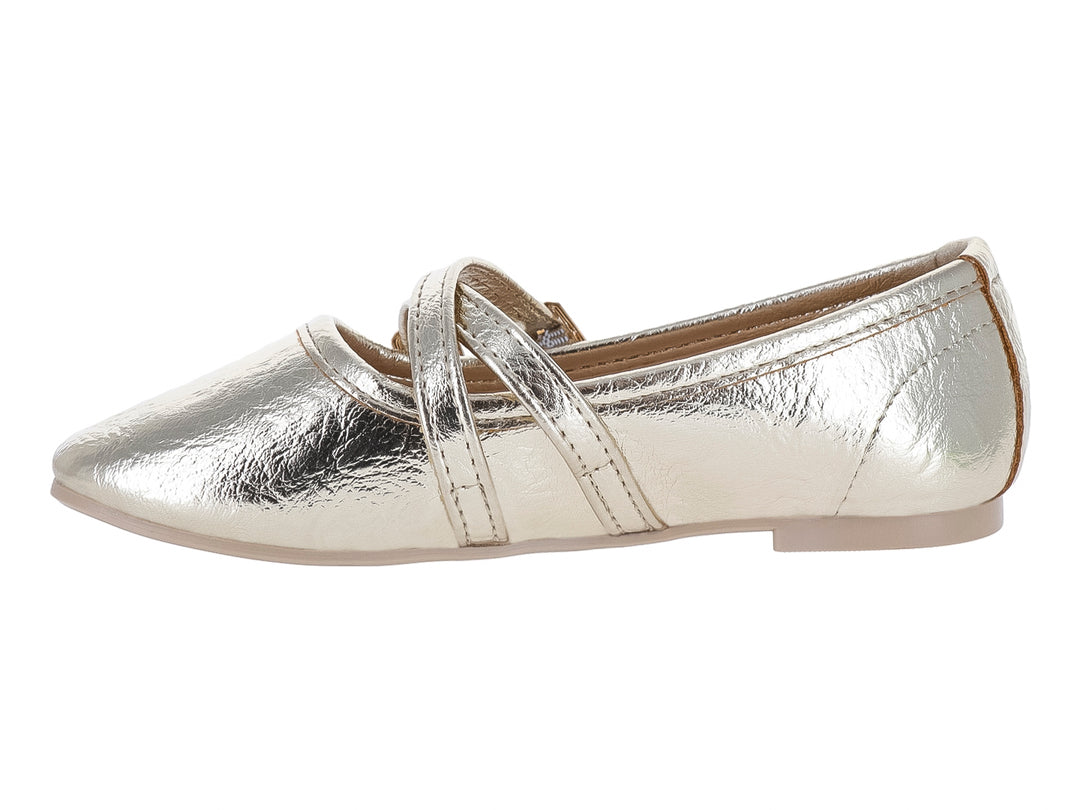 Zapato plano color oro metálico con dos correas y hebillas para niña.