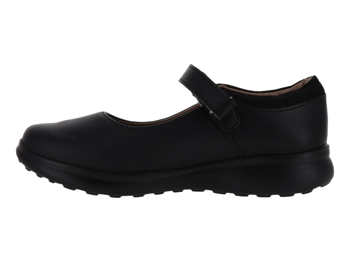 Zapato infantil VAVITO color negro con correa de cierre y detalles de pequeños corazones blancos.