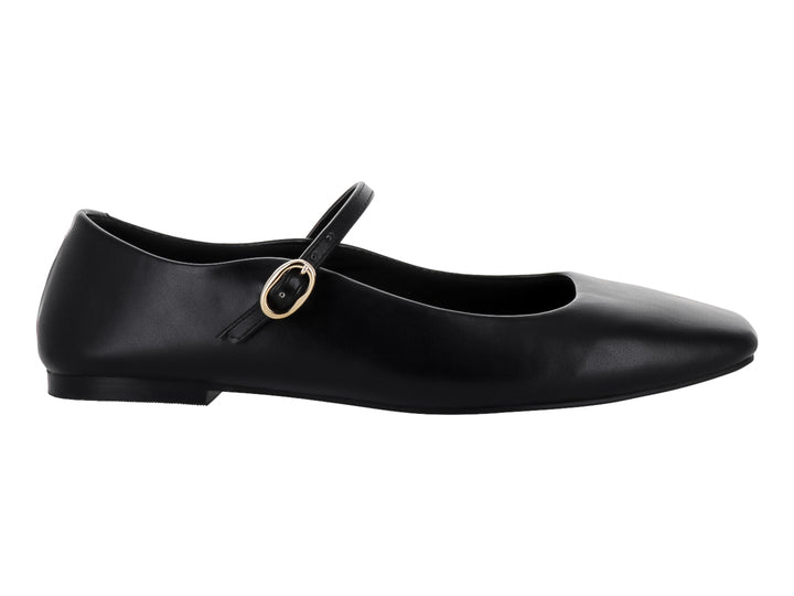 Zapato plano color negro con correa y hebilla dorada, estilo Mary Jane.