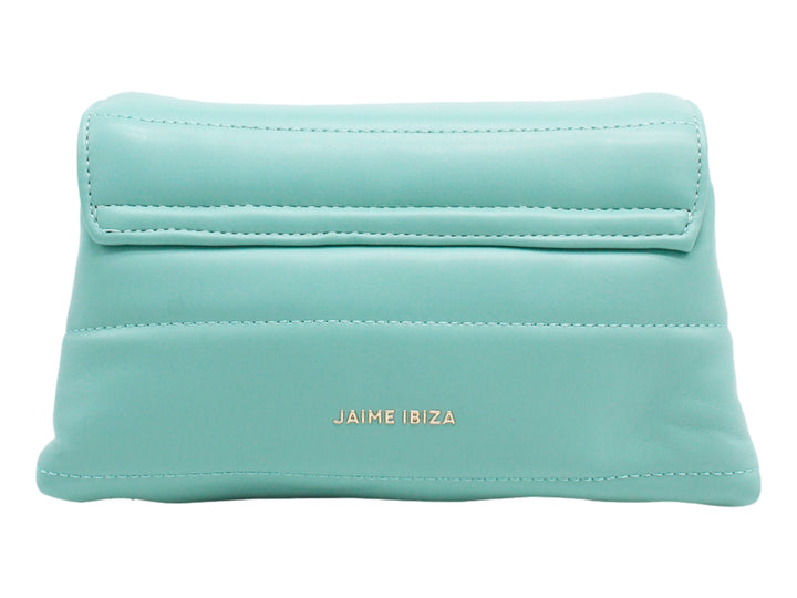 Bolso cross body color aqua de Jaime Ibiza con cadena gruesa a juego y herraje dorado frontal.