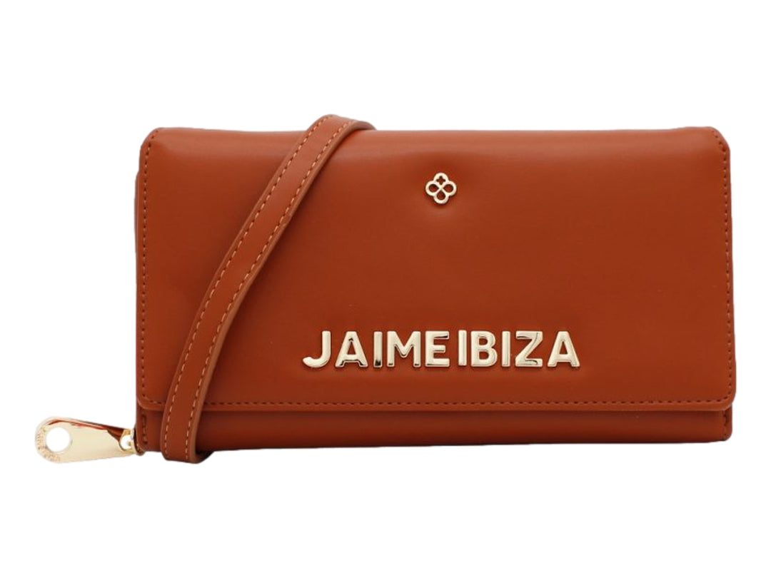Bolso estilo cartera color caramelo de la marca Jaime Ibiza con correa y detalles en dorado.