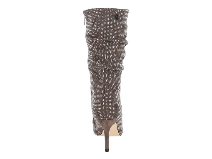 Bota de tacón alto color gris plomo con punta afilada y detalles de pequeños puntos blancos.