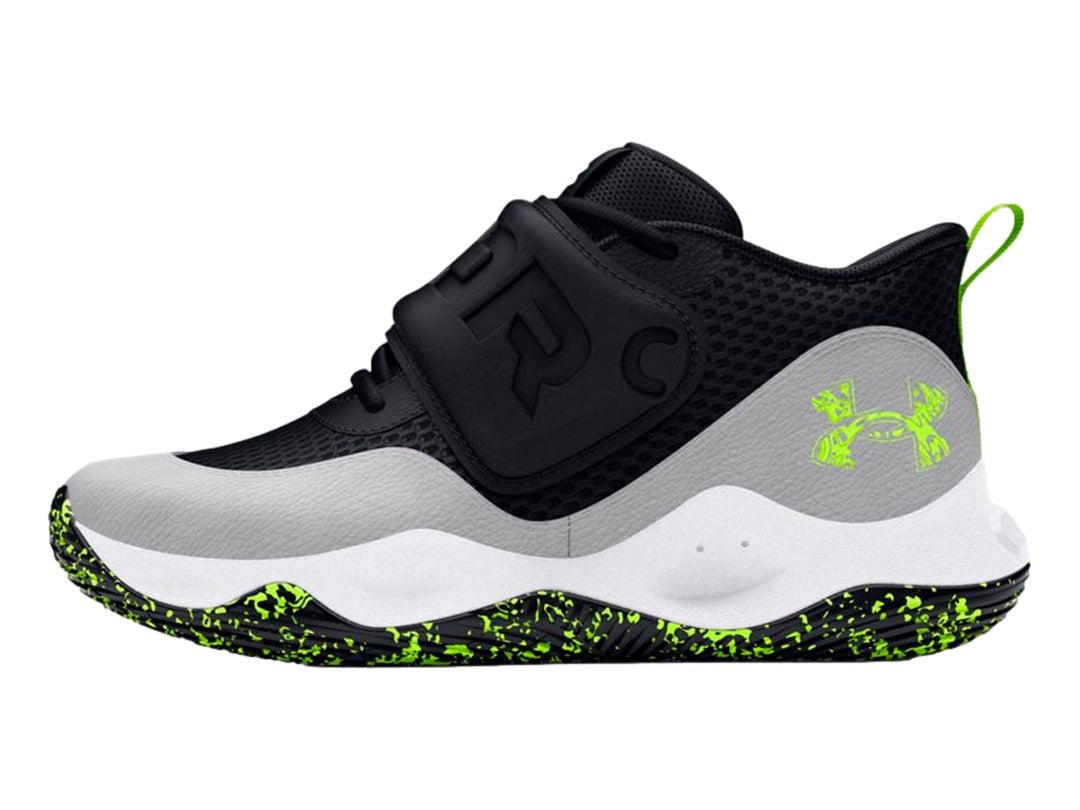 Tenis de baloncesto Under Armour en colores negro, gris y blanco con detalles en verde neón y correa ajustable.
