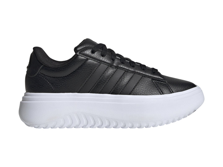 Tenis Adidas Grand Court plataforma color negro con suela blanca ancha.