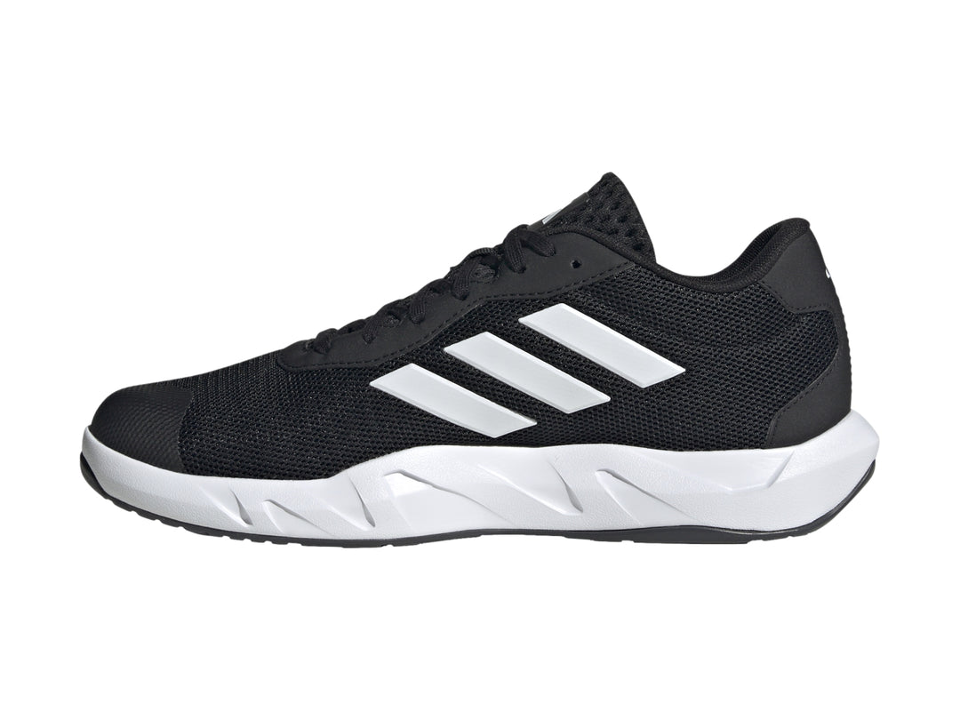 Tenis Adidas Amplimove en color negro con tres franjas blancas laterales y suela blanca.
