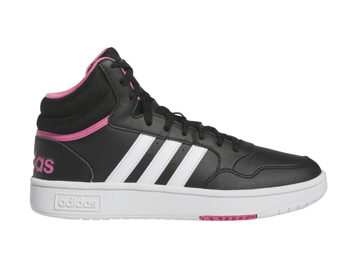 Tenis Adidas Hoops 3.0 Mid color negro con franjas blancas y detalles en rosa.