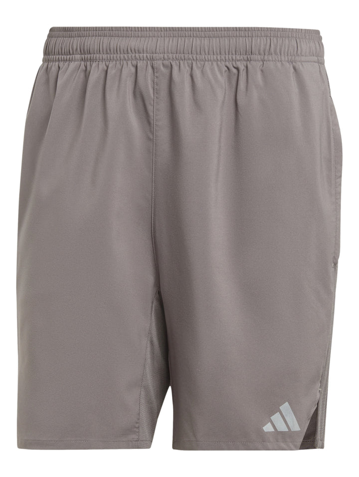 Shorts deportivos Adidas color gris carbón para entrenamiento.