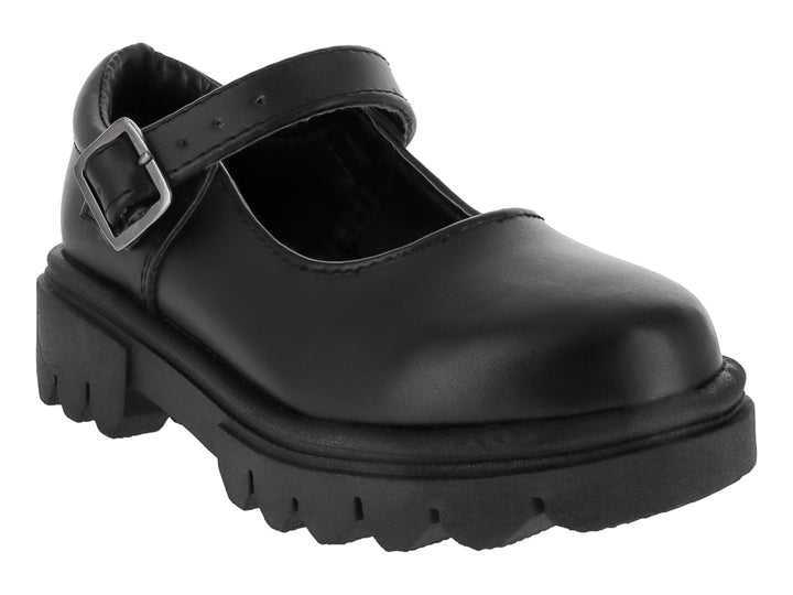Zapato infantil estilo Mary Jane color negro con suela track gruesa y correa con hebilla plateada.