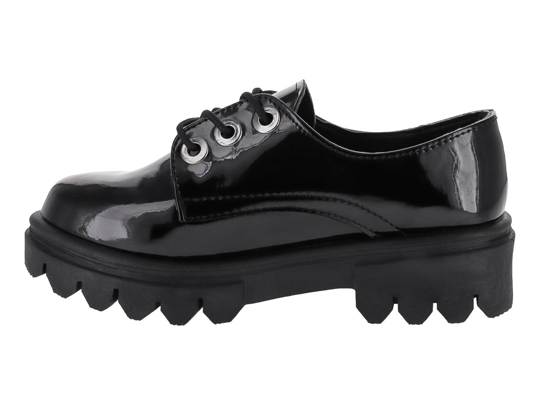 Zapato Oxford de charol negro con suela de plataforma gruesa y dentada para Mujer.