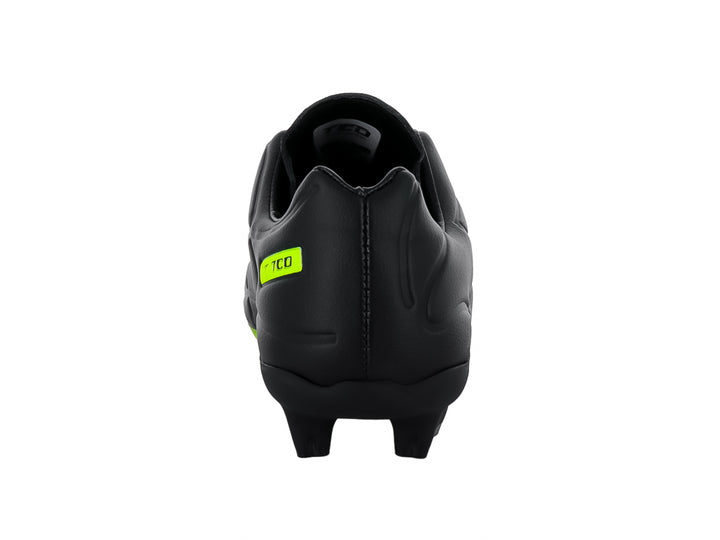 Zapato de fútbol Leon Trucco en color negro con suela y detalles en amarillo neón.