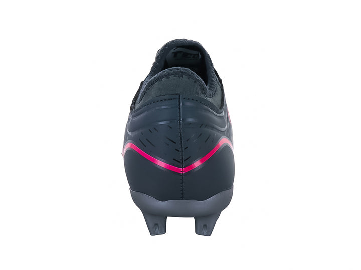 Zapato de fútbol Leon Trucco modelo CT10 en colores gris oxford y rosa fucsia con suela para pasto natural.