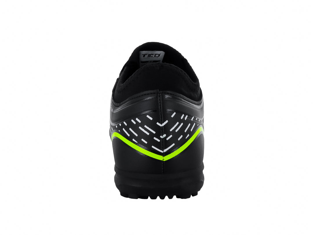 Zapato de fútbol turf Leon Trucco en color negro con detalles en amarillo neón.