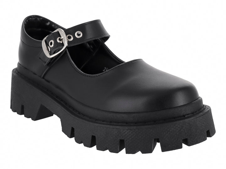 Zapato Mary Jane negro de plataforma con suela track y correa con hebilla plateada.