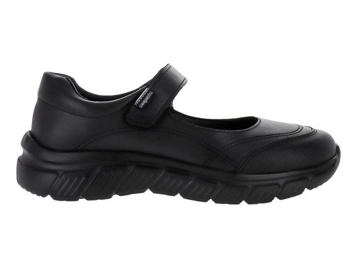 Zapato negro para niño o niña con cierre de correa velcro y suela robusta sobre fondo blanco.
