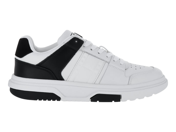 Tenis Tommy Hilfiger modelo Brooklyn en color blanco con detalles en negro y suela blanca robusta.