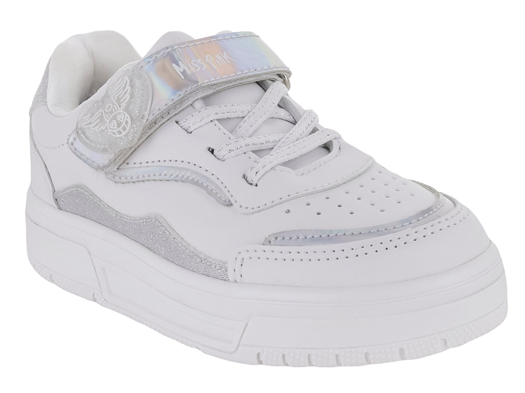 Tenis blancos con detalles brillantes tornasol y correa de velcro.