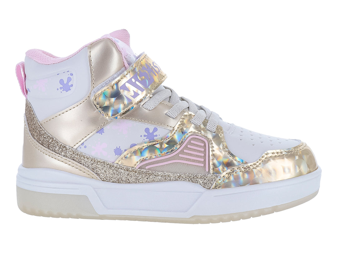 Tenis deportivos para niña en color oro con detalles brillantes, blanco y rosa, cierre de agujetas y correa superior.