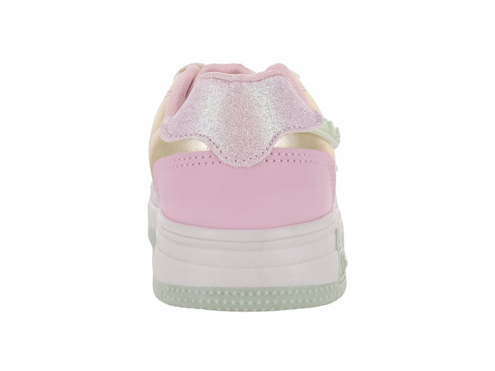 Tenis deportivos para niña en colores blanco y rosa con detalles dorados brillantes y suela de plataforma blanca.