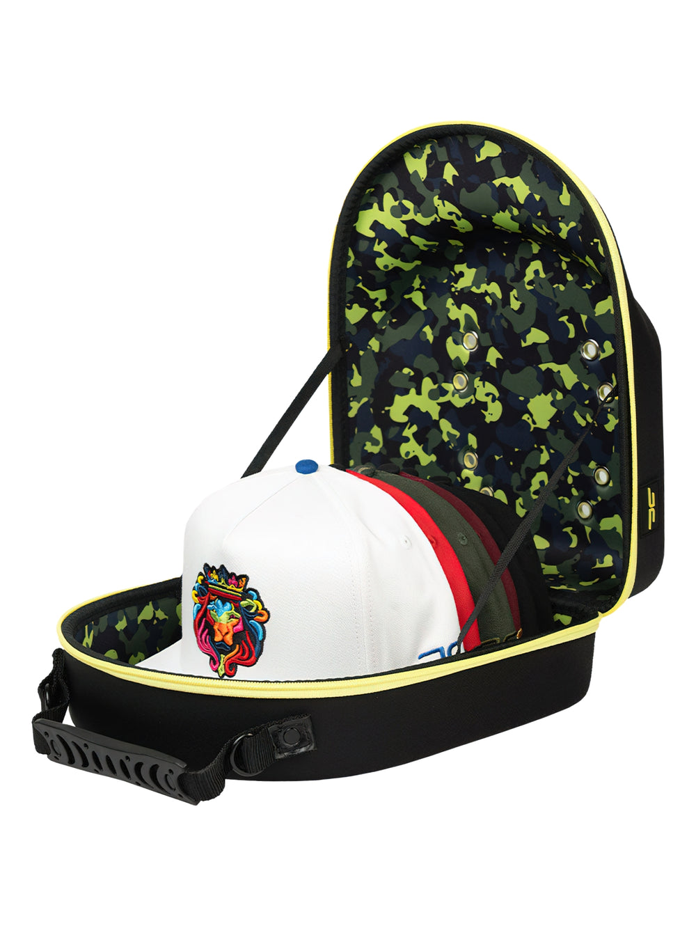 Estuche transportador de gorras JC HATS color negro con detalles en amarillo y correa desmontable.
