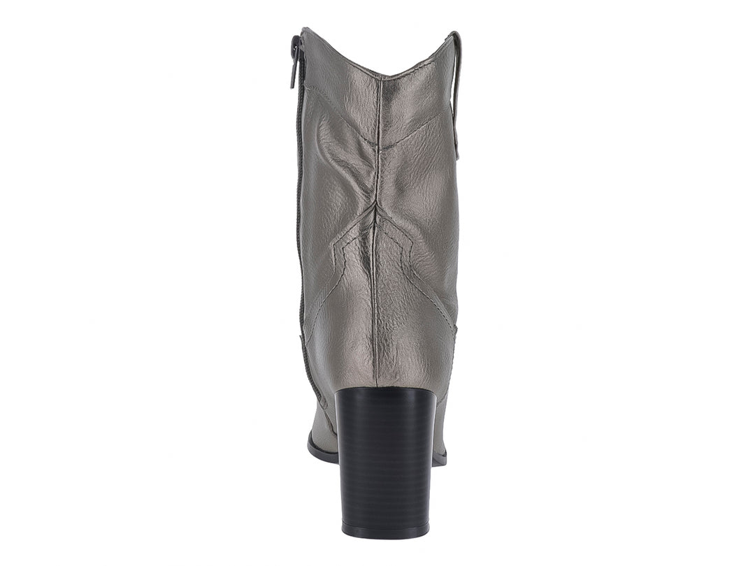 Bota texana para mujer en color plata metálico con tacón cuadrado negro.