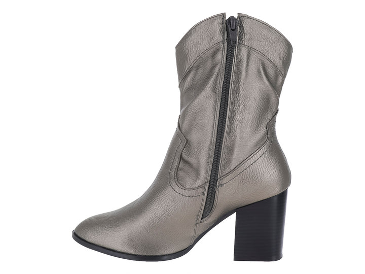 Bota texana para mujer en color plata metálico con tacón cuadrado negro.