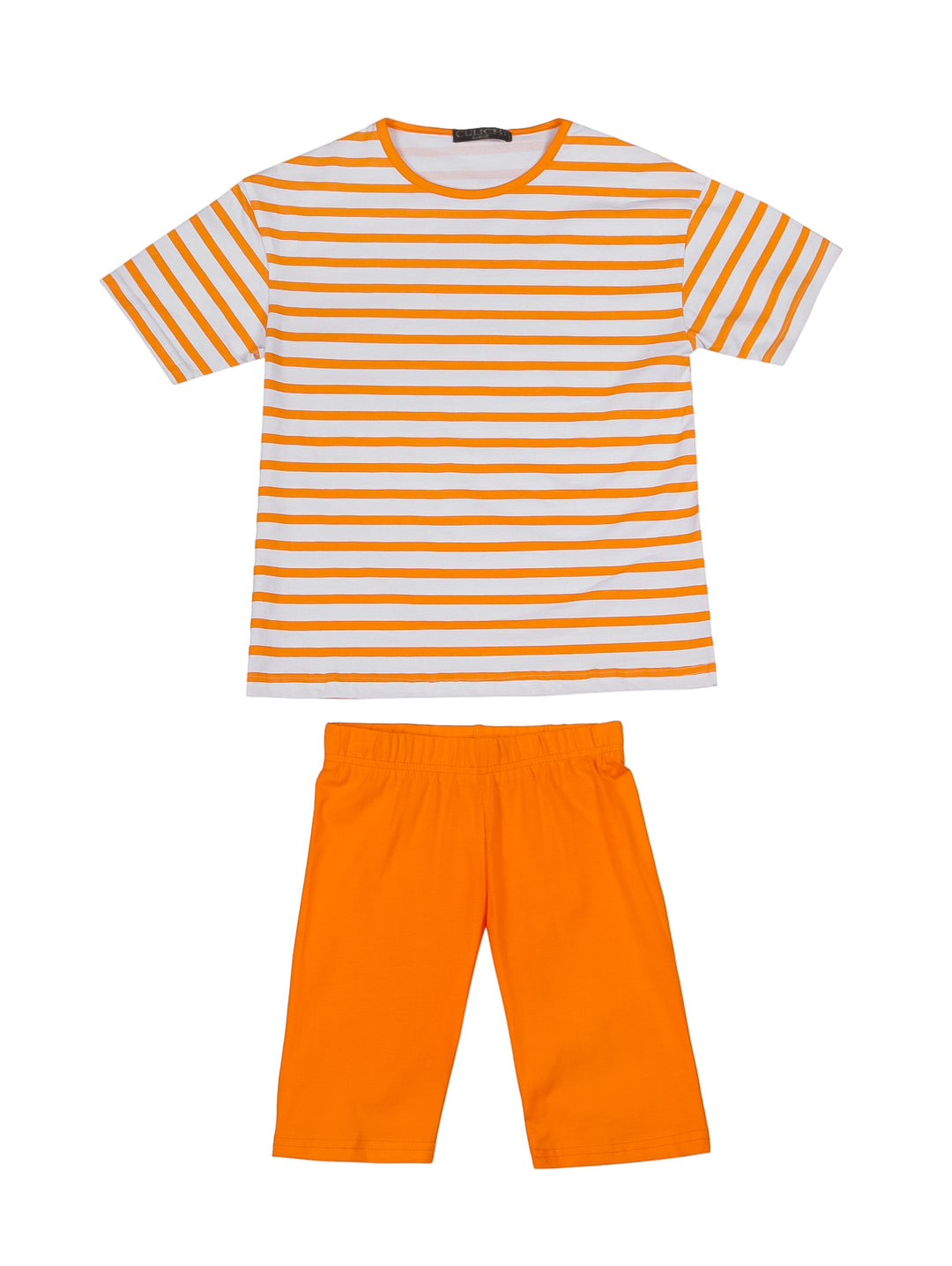 Conjunto para niña con camiseta a rayas naranjas y blancas y short color naranja.