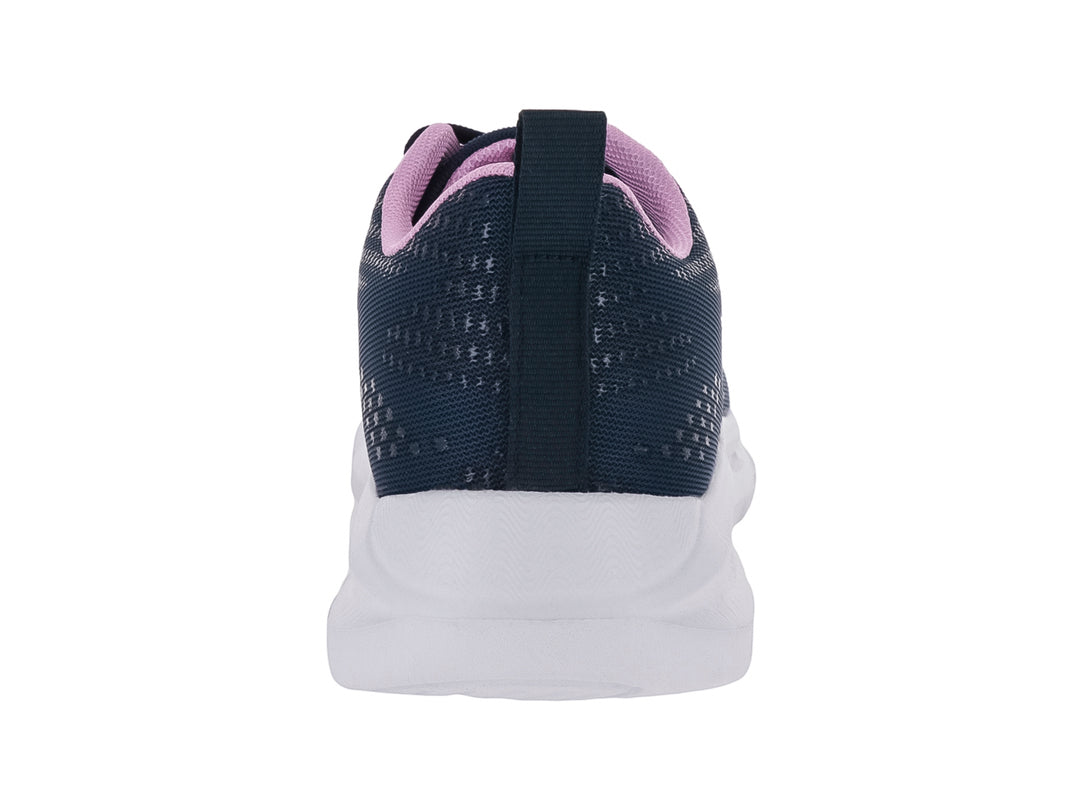 Tenis deportivos color azul marino con suela blanca y detalles en rosa.
