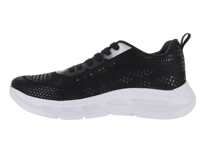 Tenis deportivos marca Makena en color negro con suela blanca y detalles en malla.