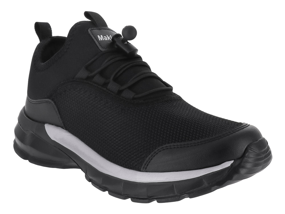 Zapato deportivo negro con suela blanca y cordones elásticos.