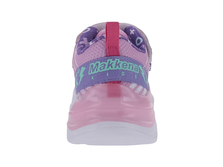 Zapato deportivo para niña marca Makena en color rosa uva con detalles blancos y verdes, suela blanca y cierre de velcro.
