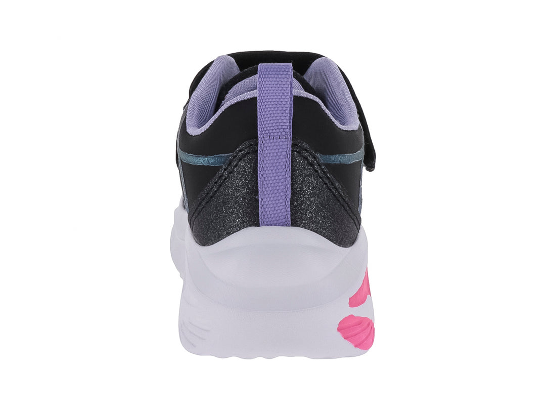 Tenis deportivos para niña en color negro con detalles en rosa y suela blanca.
