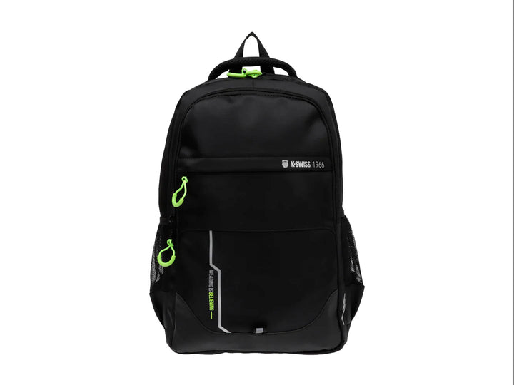 Mochila escolar K-Swiss color negro con detalles en verde neón y múltiples compartimentos.