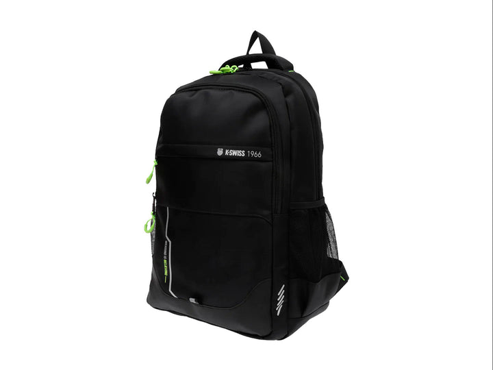Mochila escolar K-Swiss color negro con detalles en verde neón y múltiples compartimentos.