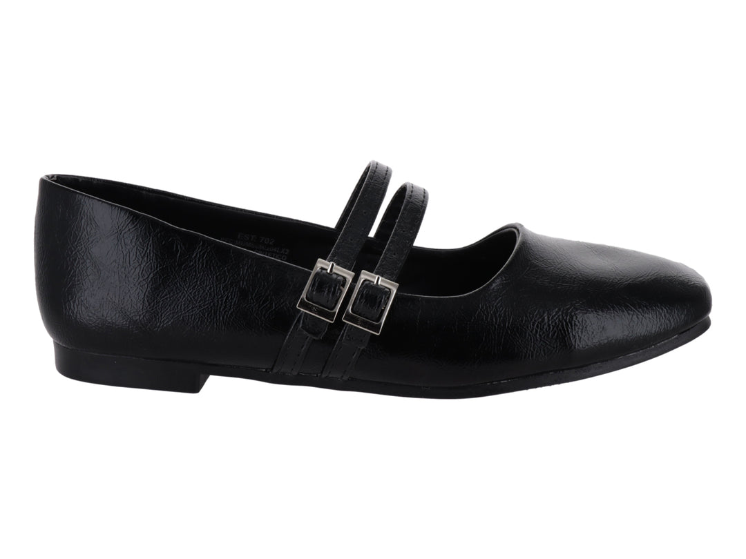 Zapato plano negro para niña con doble correa y hebillas plateadas sobre fondo blanco.