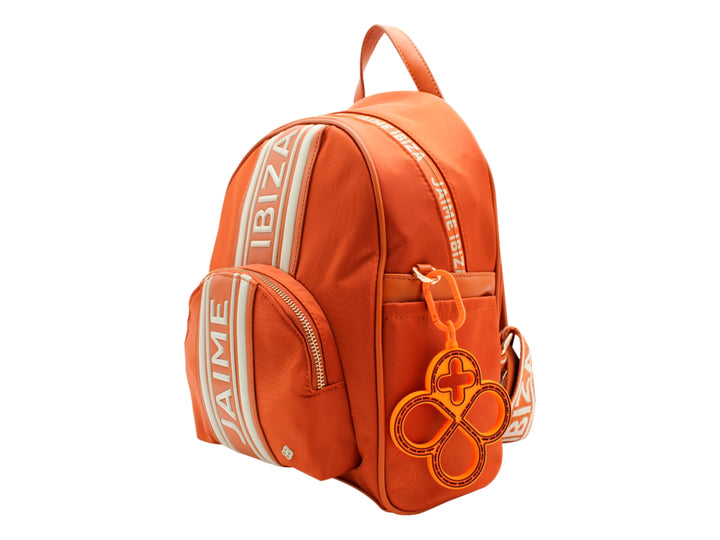 Mochila Jaime Ibiza color caramelo con franjas verticales blancas y letras blancas en el centro.