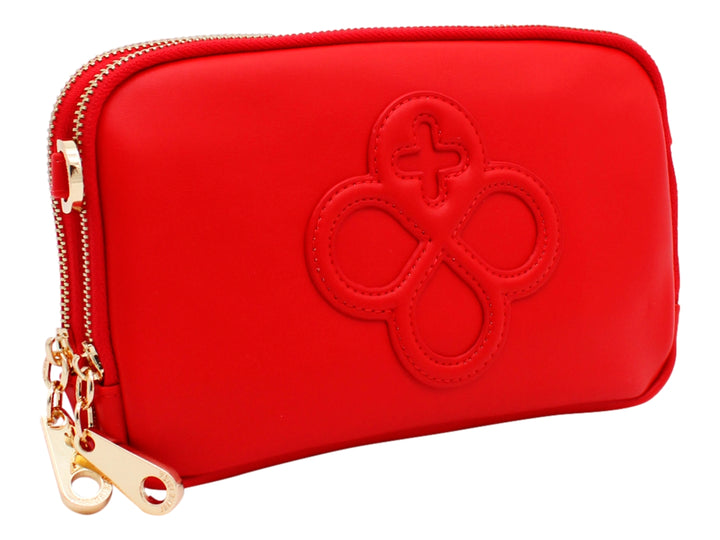 Cartera roja de Jaime Ibiza con diseño en relieve frontal y correa ajustable.