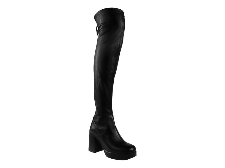 Botas altas negras sobre la rodilla con tacón cuadrado y plataforma.